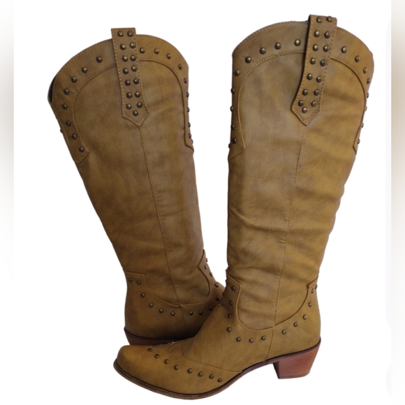 Woman’s Studded Vintage Cowgirl Western Boots Size 39 - Picture 1 of 7